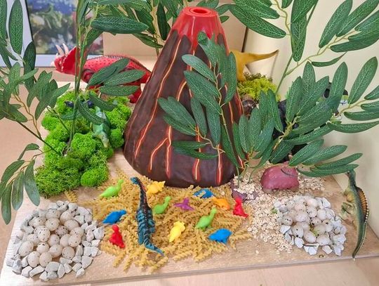 DZIEŃ DINOZAURA W "JEŻYKACH"