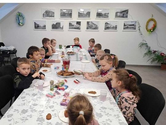 KOLEJNA WIZYTA "JEŻYKÓW" W KOLE GOSPODYŃ WIEJSKICH