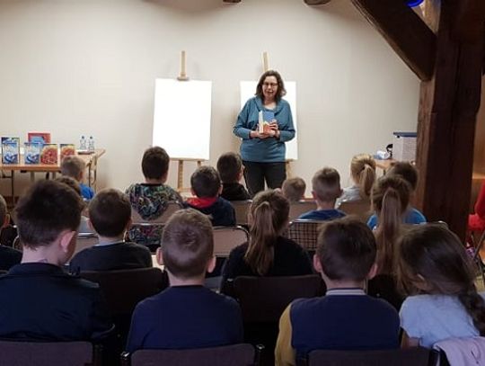 SPOTKANIE AUTORSKIE W BIBLIOTECE PUBLICZNEJ W MŁYNARACH