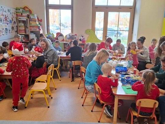 ŚWIĄTECZNE WARSZTATY W GRUPIE "JEŻYKI"
