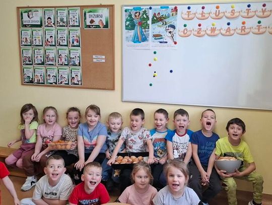 TŁUSTY CZWARTEK W GRUPIE "JEŻYKI"