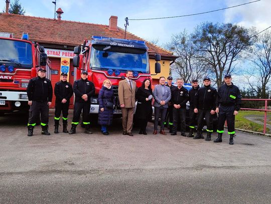 Uroczyste przekazanie sprzętu dla Strażaków Ochotników w Gminie Młynary.
