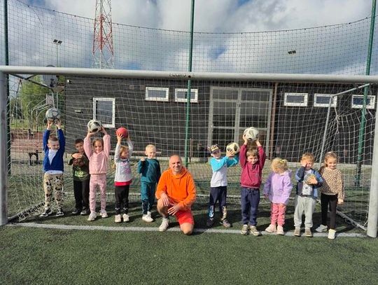 ZAJĘCIA SPORTOWE NA ORLIKU