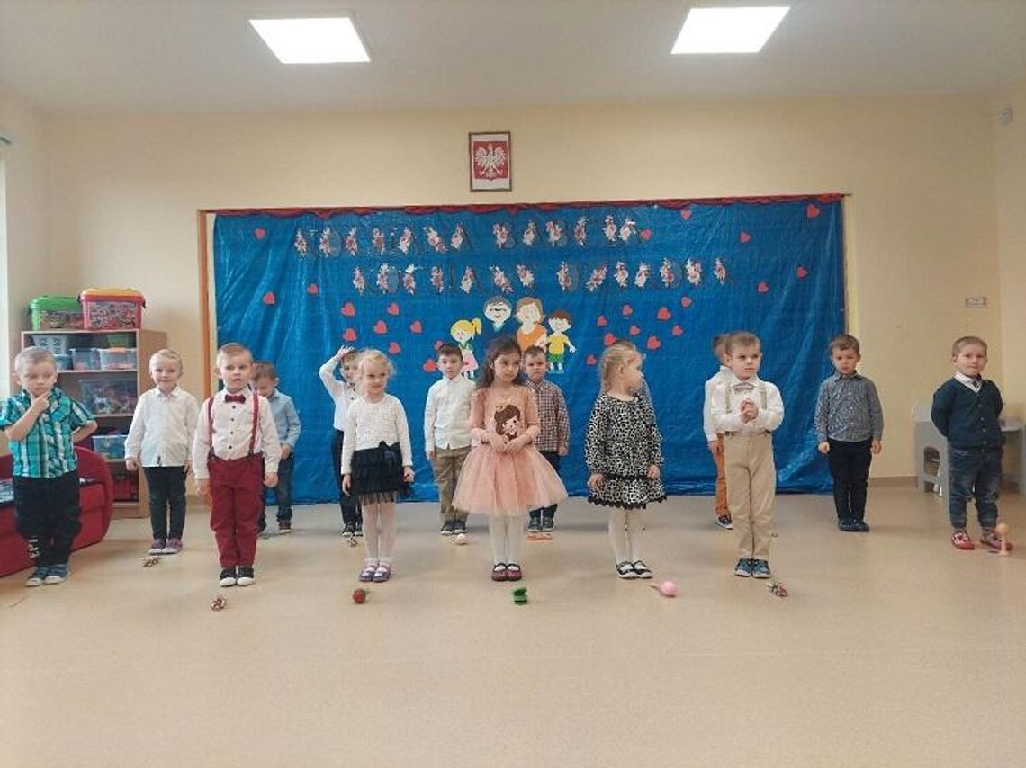 DZIEŃ BABCI I DZIADKA W "PSZCZÓŁKACH" DZIEŃ BABCI I DZIADKA W "PSZCZÓŁKACH"
