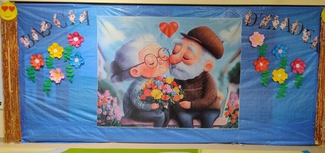 DZIEŃ BABCI I DZIADKA W "PSZCZÓŁKACH" DZIEŃ BABCI I DZIADKA W "PSZCZÓŁKACH"