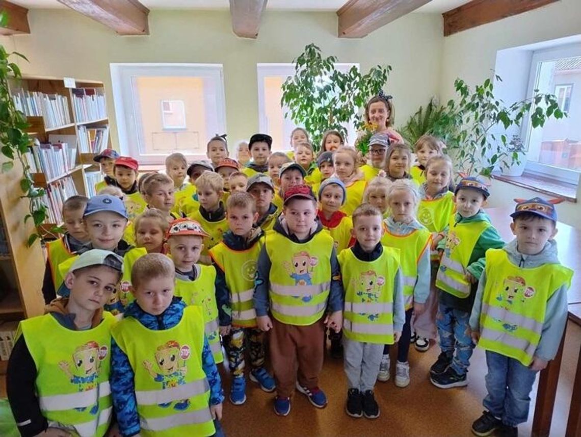 DZIEŃ BIBLIOTEKARZA I BIBLIOTEK DZIEŃ BIBLIOTEKARZA I BIBLIOTEK