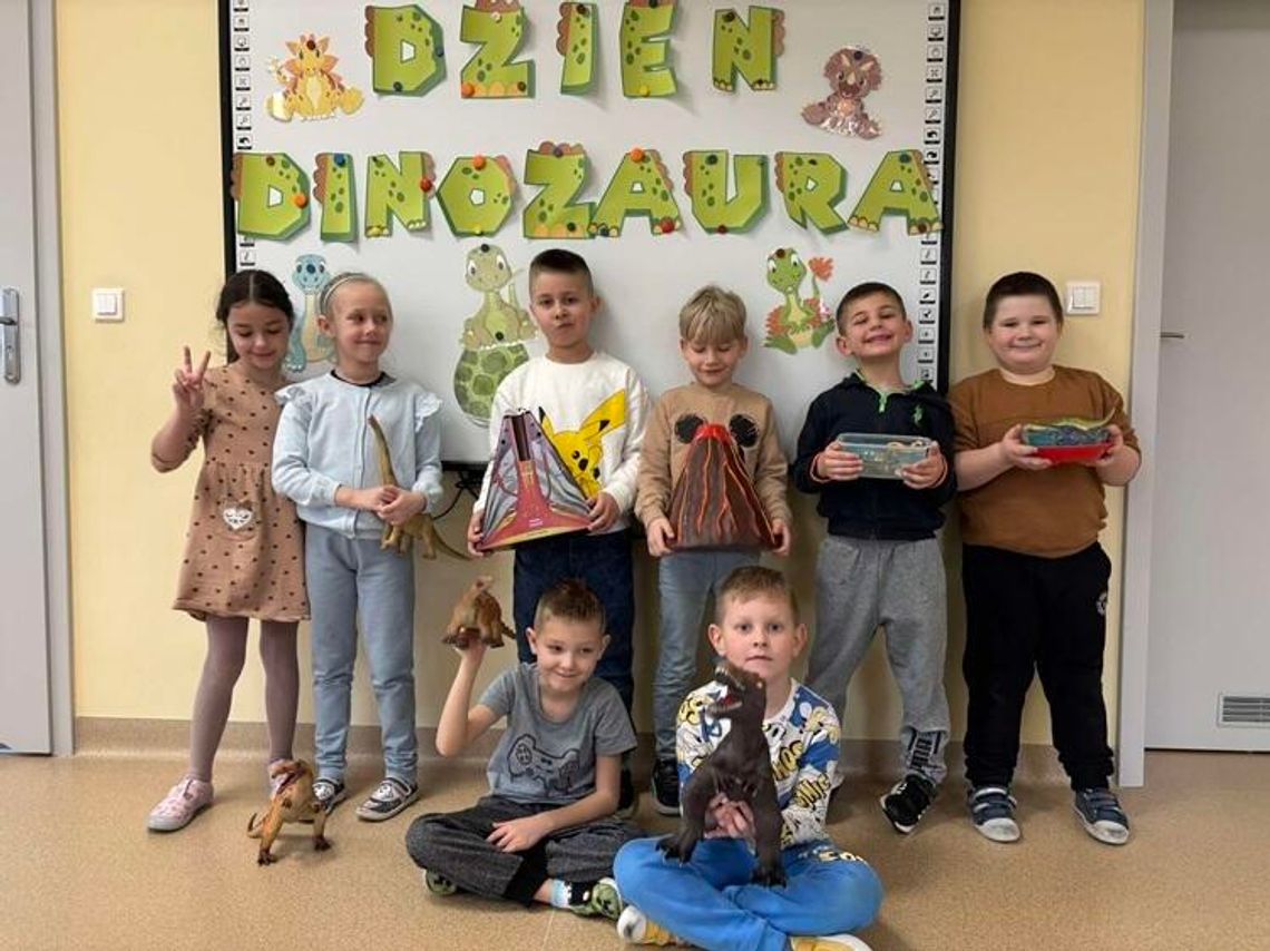 DZIEŃ DINOZAURA W"PSZCZÓŁKACH" DZIEŃ DINOZAURA W"PSZCZÓŁKACH"