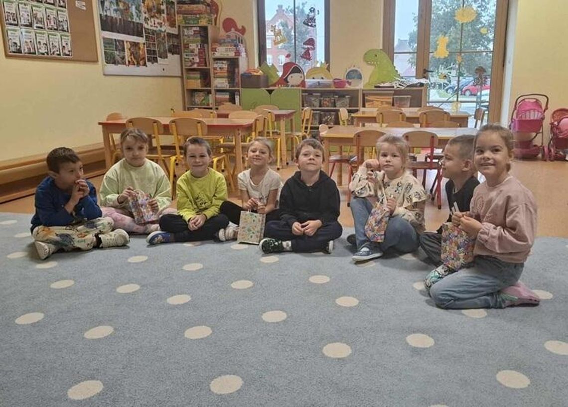 DZIEŃ DZIEWCZYNEK DZIEŃ DZIEWCZYNEK