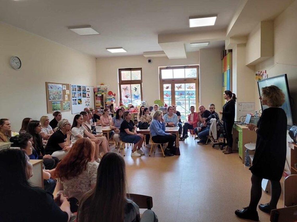 "MOJE DZIECKO IDZIE DO SZKOŁY" "MOJE DZIECKO IDZIE DO SZKOŁY"