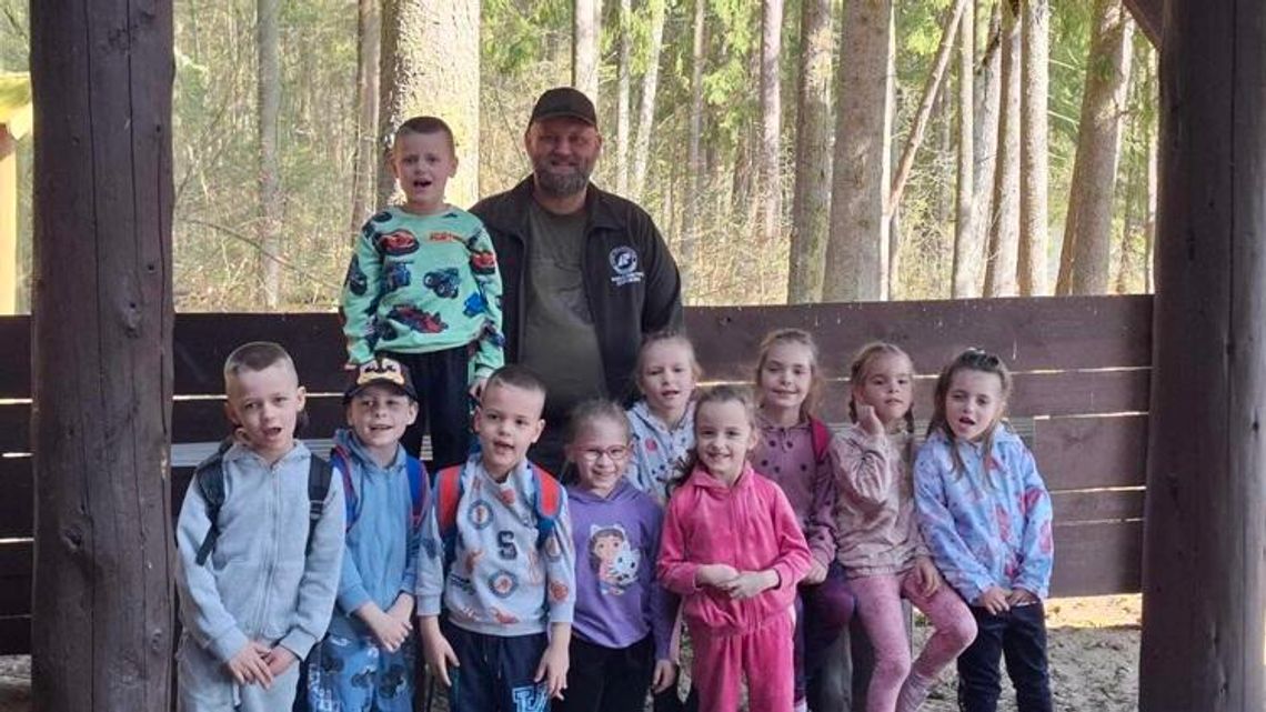 NIE BYŁO NAS, BYŁ LAS; NIE BĘDZIE NAS, BĘDZIE LAS! NIE BYŁO NAS, BYŁ LAS; NIE BĘDZIE NAS, BĘDZIE LAS!