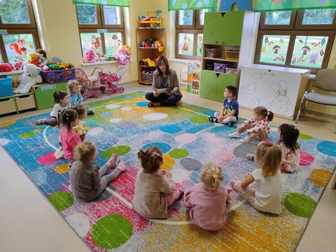 OGÓLNOPOLSKI DZIEŃ GŁOŚNEGO CZYTANIA W "SÓWKACH" OGÓLNOPOLSKI DZIEŃ GŁOŚNEGO CZYTANIA W "SÓWKACH"