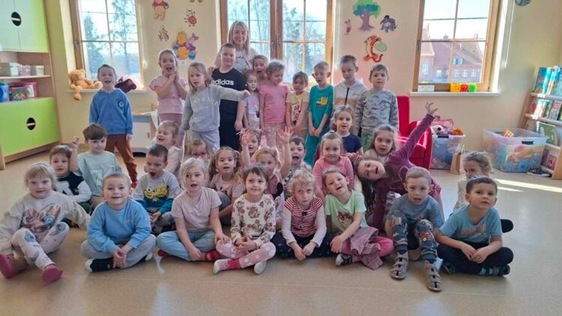POZNAJEMY ZAWÓD PIELĘGNIARKI POZNAJEMY ZAWÓD PIELĘGNIARKI