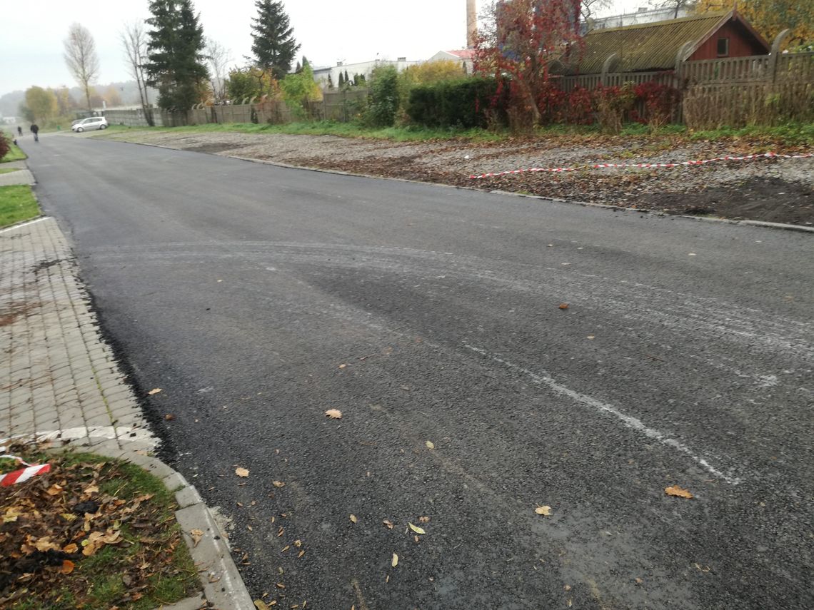 Remont drogi gminnej w kierunku oczyszczalni ścieków w Młynarach   Remont drogi gminnej w kierunku oczyszczalni ścieków w Młynarach