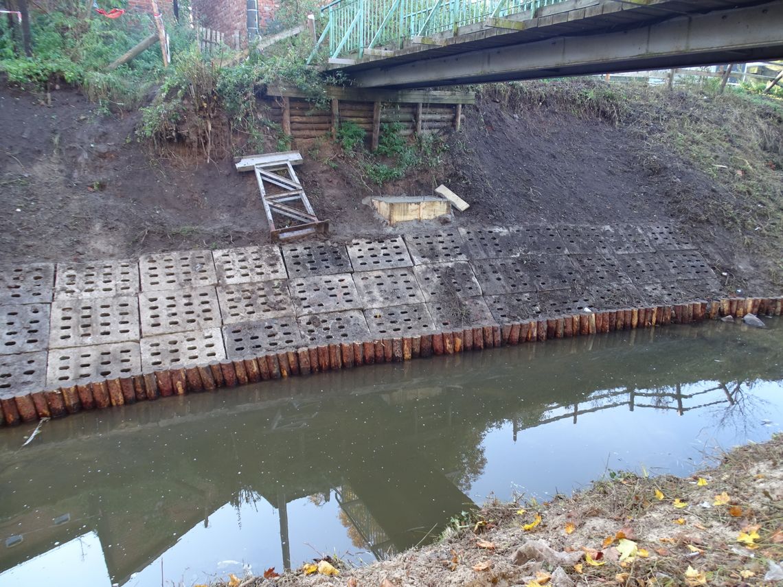 Remont skarpy oraz kładki na rzece Bauda Remont skarpy oraz kładki na rzece Bauda