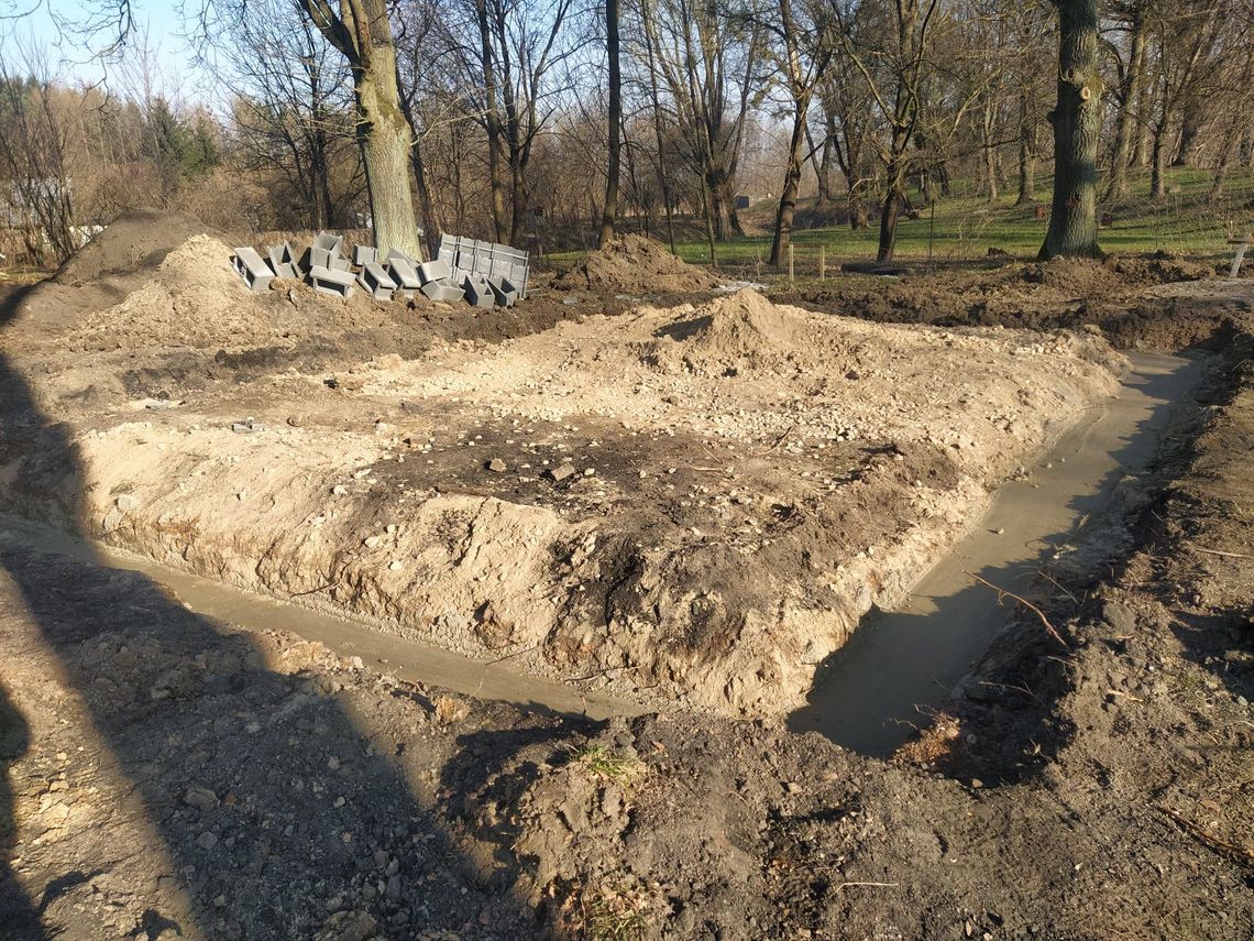 Roboty rozpoczęte! Rozpoczeła się budowa Parku Miniatur w Młynarach Roboty rozpoczęte! Rozpoczeła się budowa Parku Miniatur w Młynarach