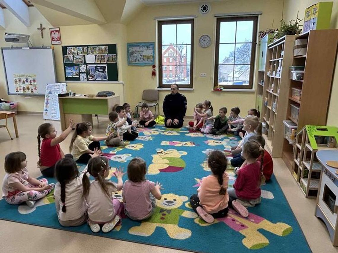 SPOTKANIE Z POLICJANTEM SPOTKANIE Z POLICJANTEM