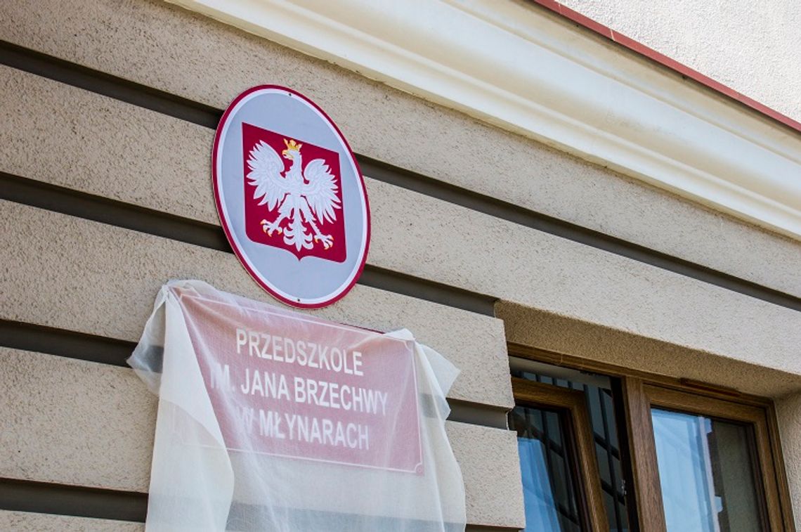 UROCZYSTOŚĆ NADANIA IMIENIA NASZEMU PRZEDSZKOLU UROCZYSTOŚĆ NADANIA IMIENIA NASZEMU PRZEDSZKOLU