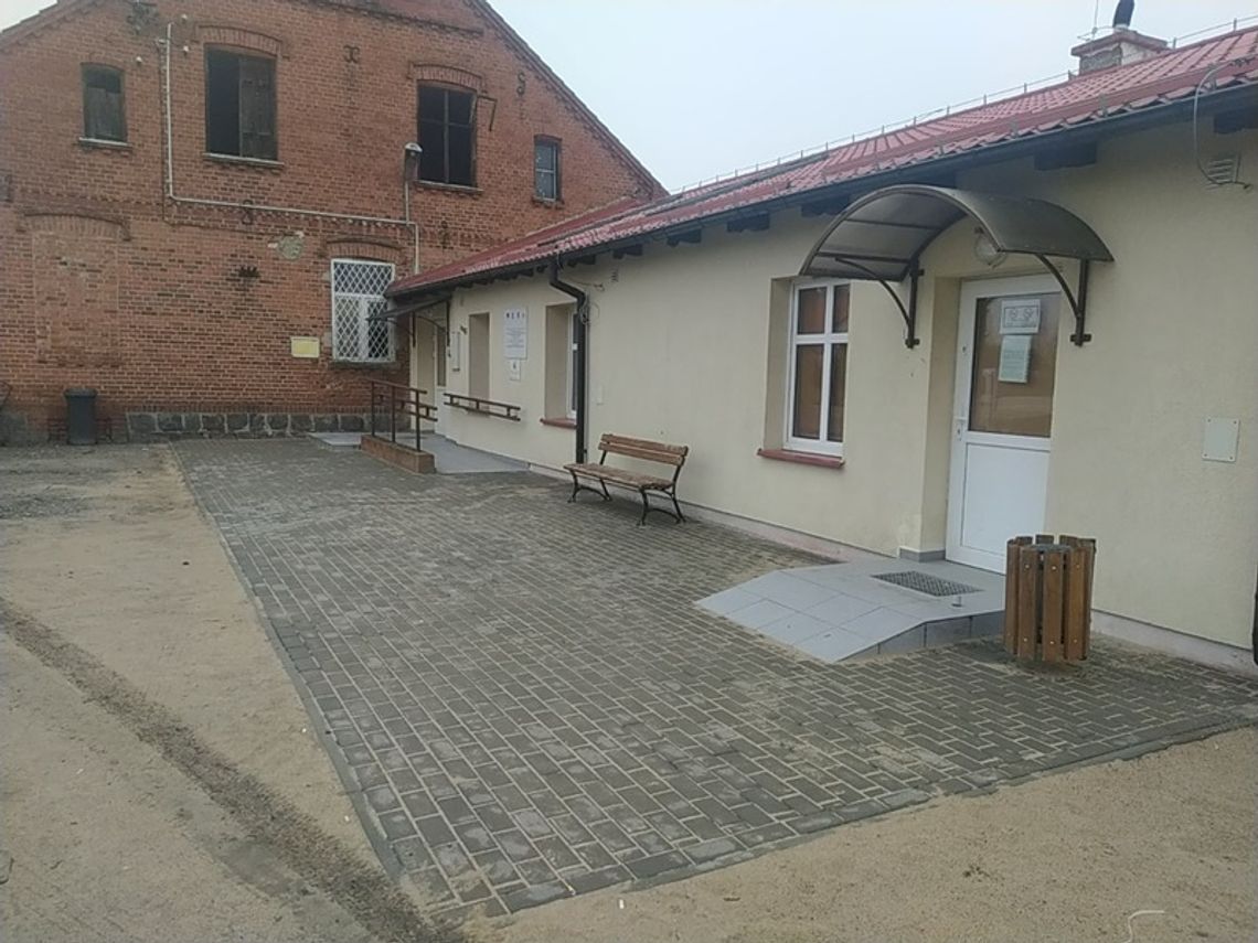 Utwardzenie terenu przy świetlicy wiejskiej w m. Błudowo Utwardzenie terenu przy świetlicy wiejskiej w m. Błudowo