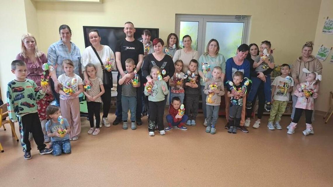 WARSZTATY WIELKANOCNE W GRUPIE "JEŻYKI" WARSZTATY WIELKANOCNE W GRUPIE "JEŻYKI"