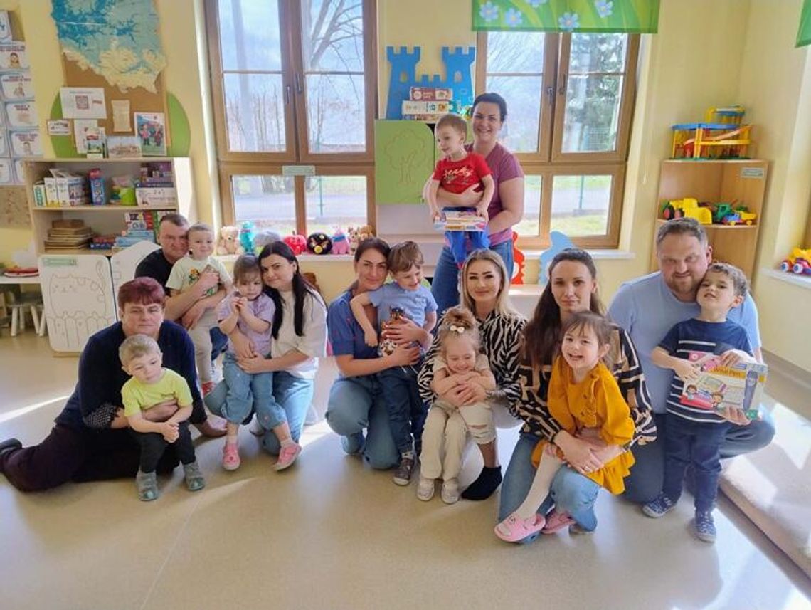 WARSZTATY WIELKANOCNE W GRUPIE "SÓWKI" WARSZTATY WIELKANOCNE W GRUPIE "SÓWKI"