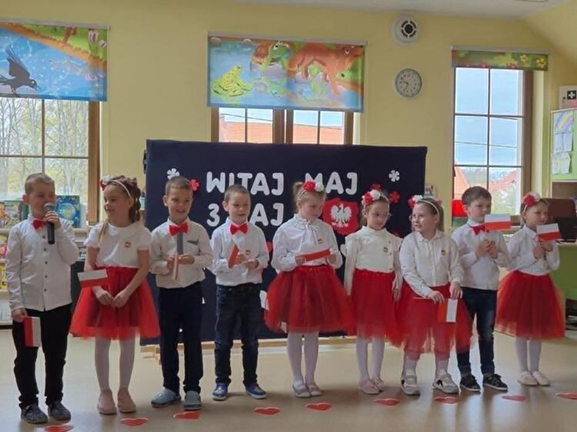 "WITAJ MAJ! TRZECI MAJ, U POLAKÓW BŁOGI RAJ!"