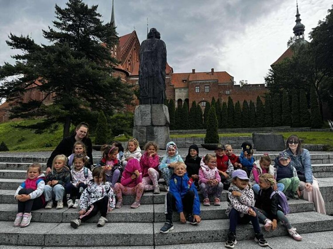 "WSTRZYMAŁ SŁOŃCE, RUSZYŁ ZIEMIĘ..." "WSTRZYMAŁ SŁOŃCE, RUSZYŁ ZIEMIĘ..."