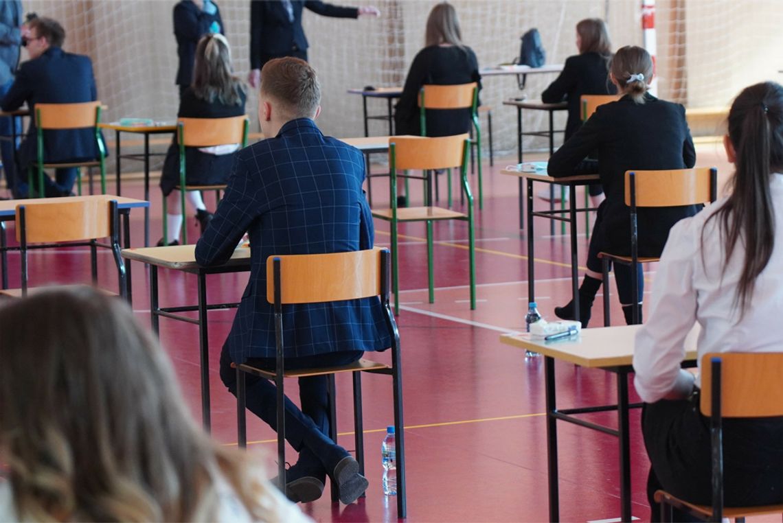 Zapraszamy na próbne egzaminy maturalne!  Zapraszamy na próbne egzaminy maturalne!