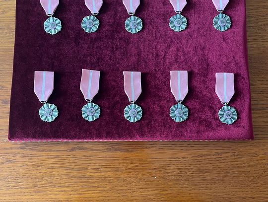 Wręczenie medali za długoletnie pożycie małżeńskie.